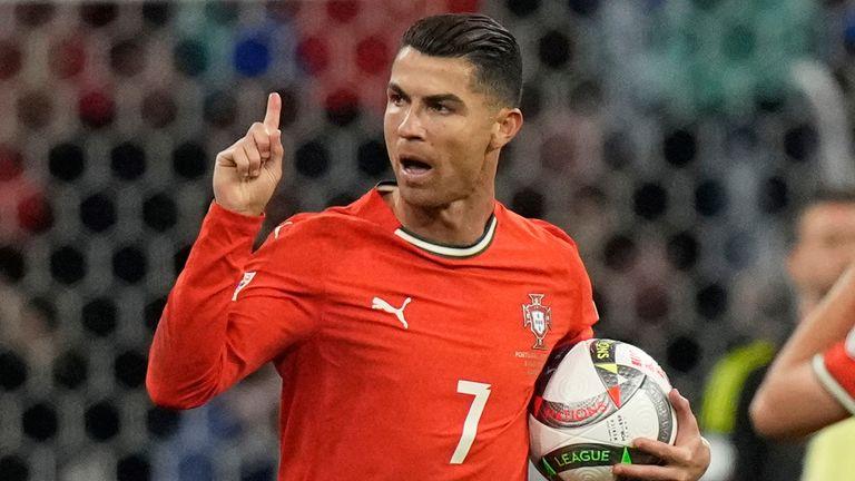 Hành Động Gây Chấn Động Của Ronaldo Trong Chung Kết Nations League